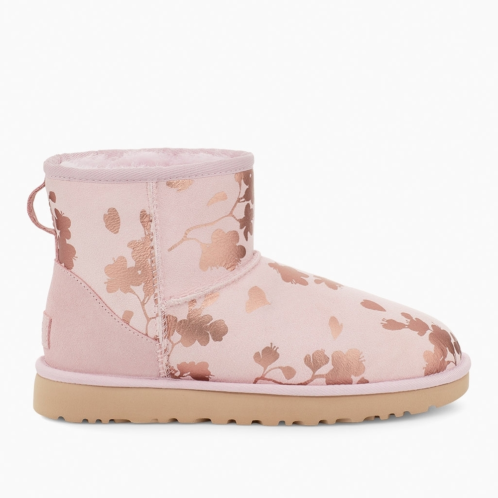 UGG Floral Ankle Boots Foil Seashell Pink Fur Cold Weather Tiktok Snow Size 8